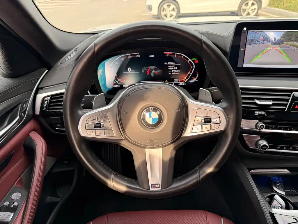 BMW 5 Series — фото 10