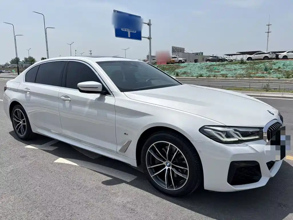 BMW 5 Series — фото 4