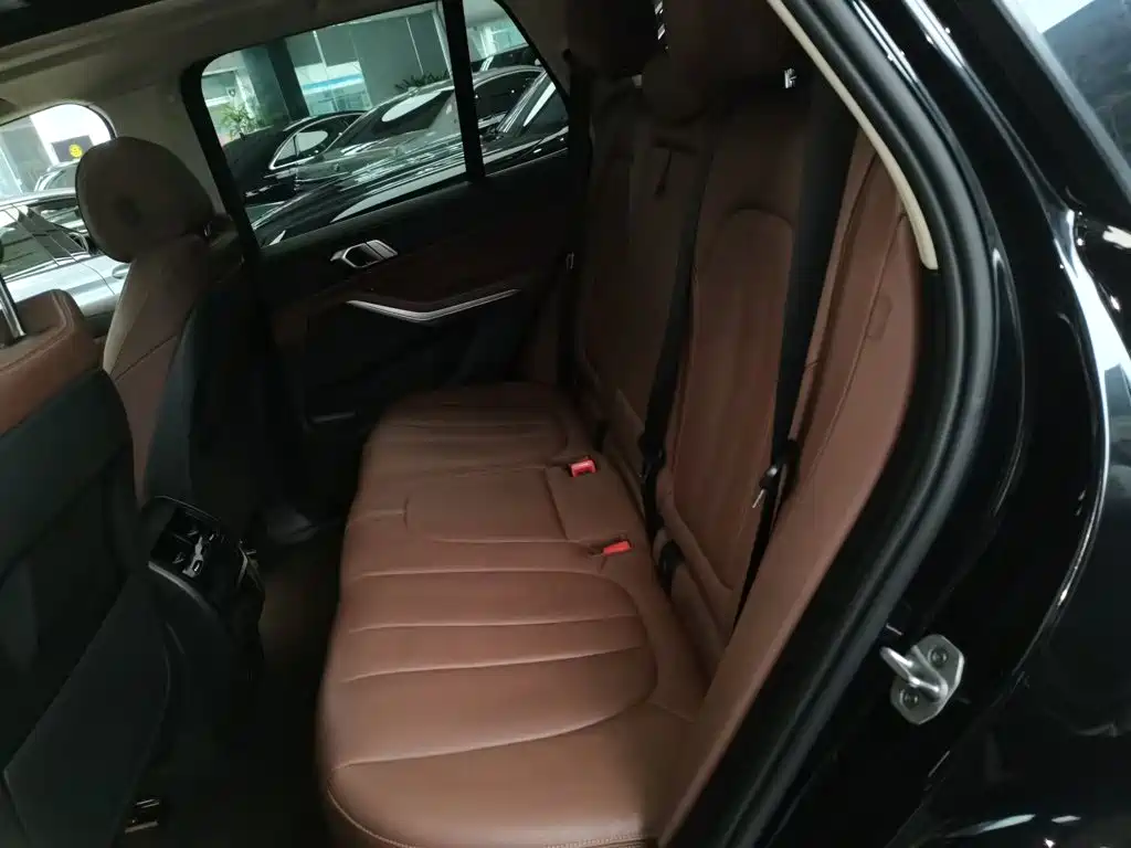 BMW X5 (Import) — фото 17