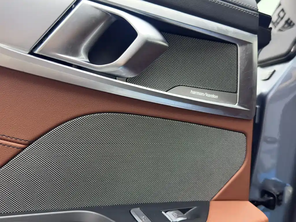 BMW 8 Series — фото 18