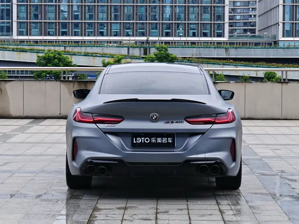 BMW 8 Series — фото 4