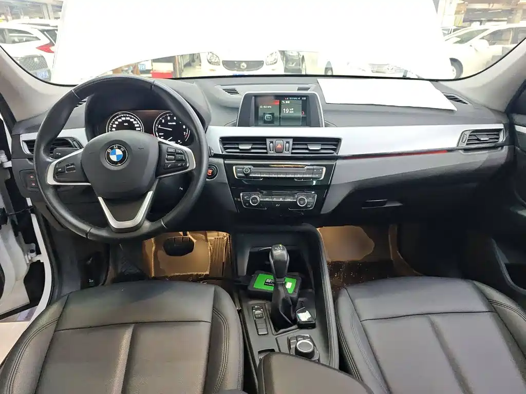 BMW X1 — фото 10
