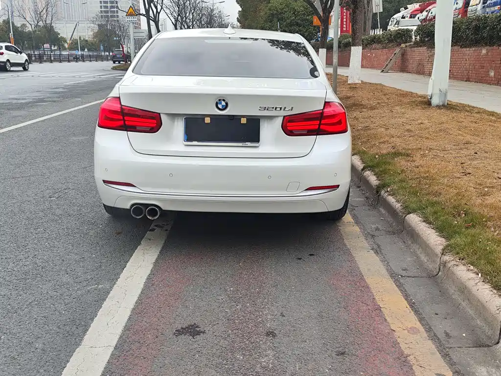 BMW 3 Series — фото 11