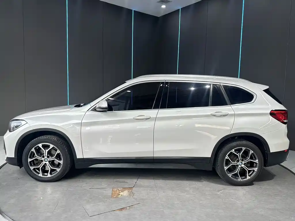 BMW X1 — фото 4