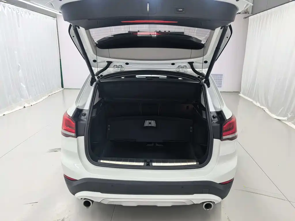 BMW X1 — фото 18