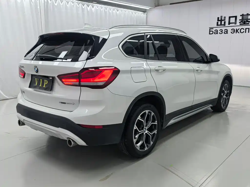 BMW X1 — фото 6