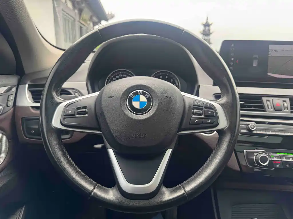 BMW X1 — фото 15