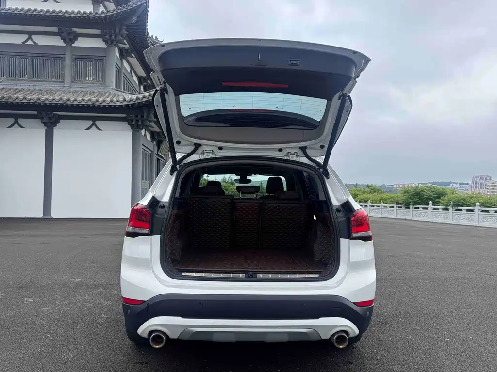 BMW X1 — фото 19