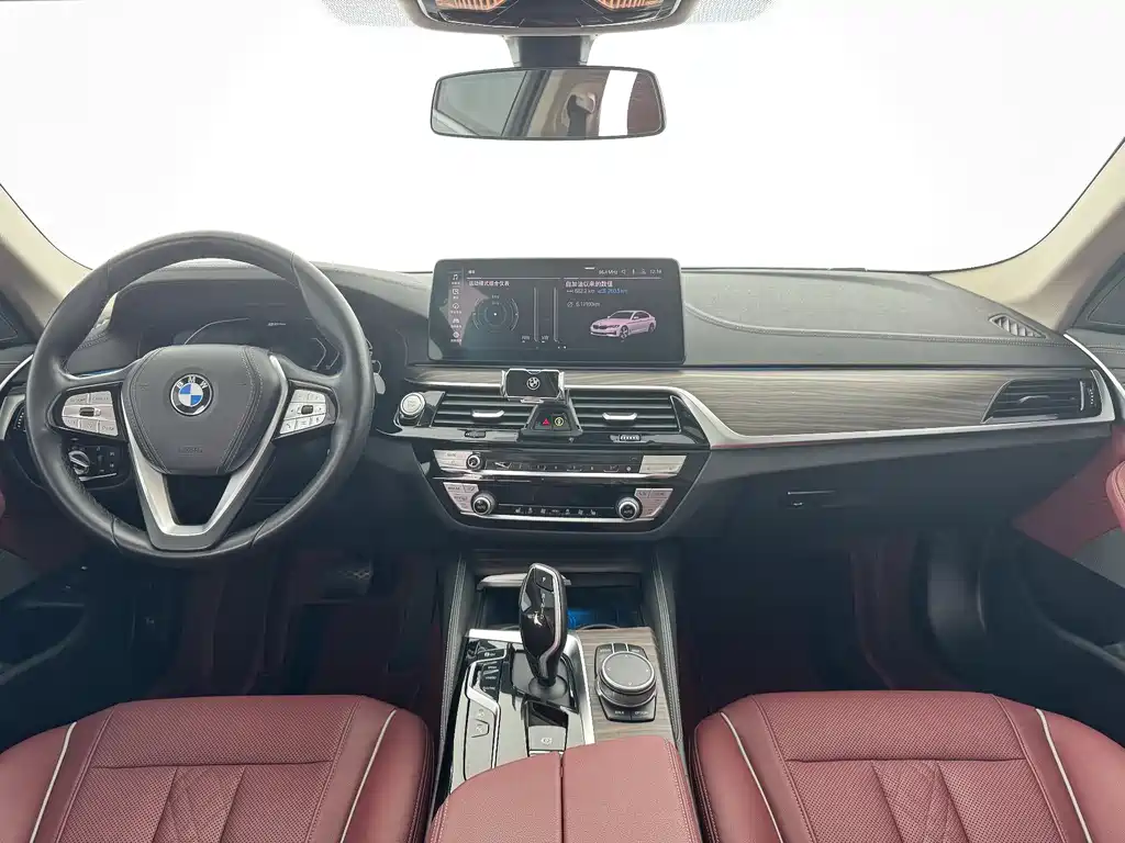 BMW 5 Series New Energy — фото 5