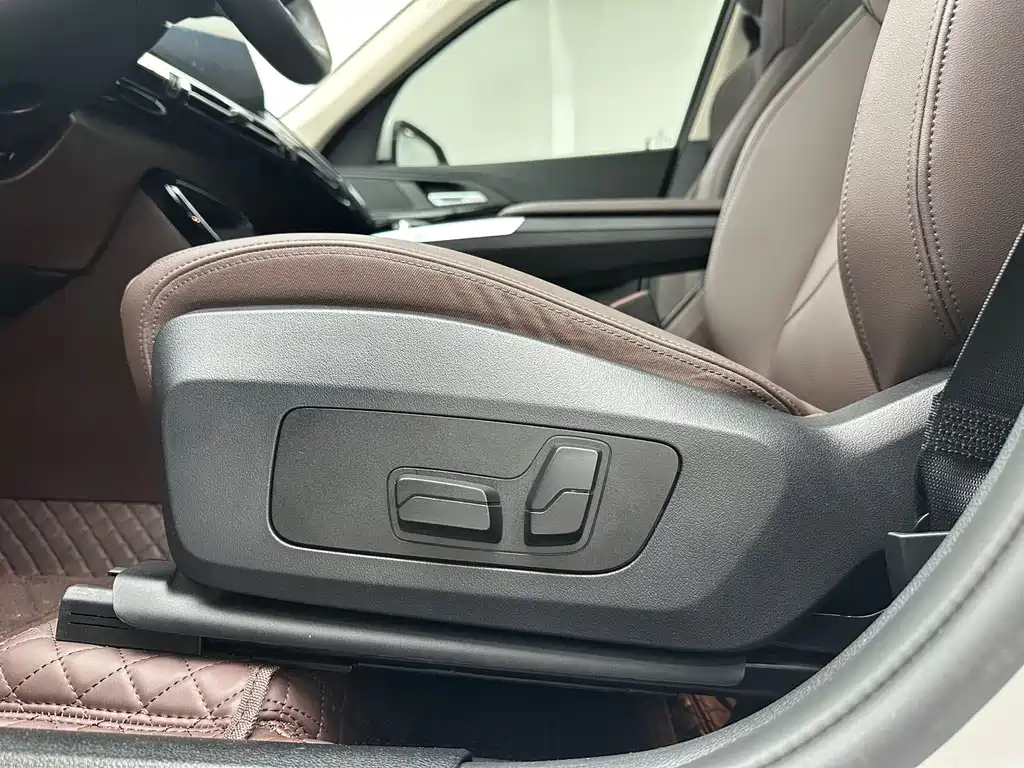 BMW X1 — фото 14