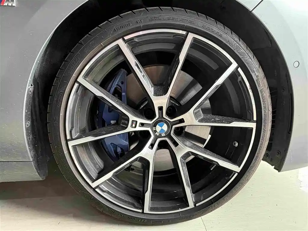 BMW 8 Series — фото 17