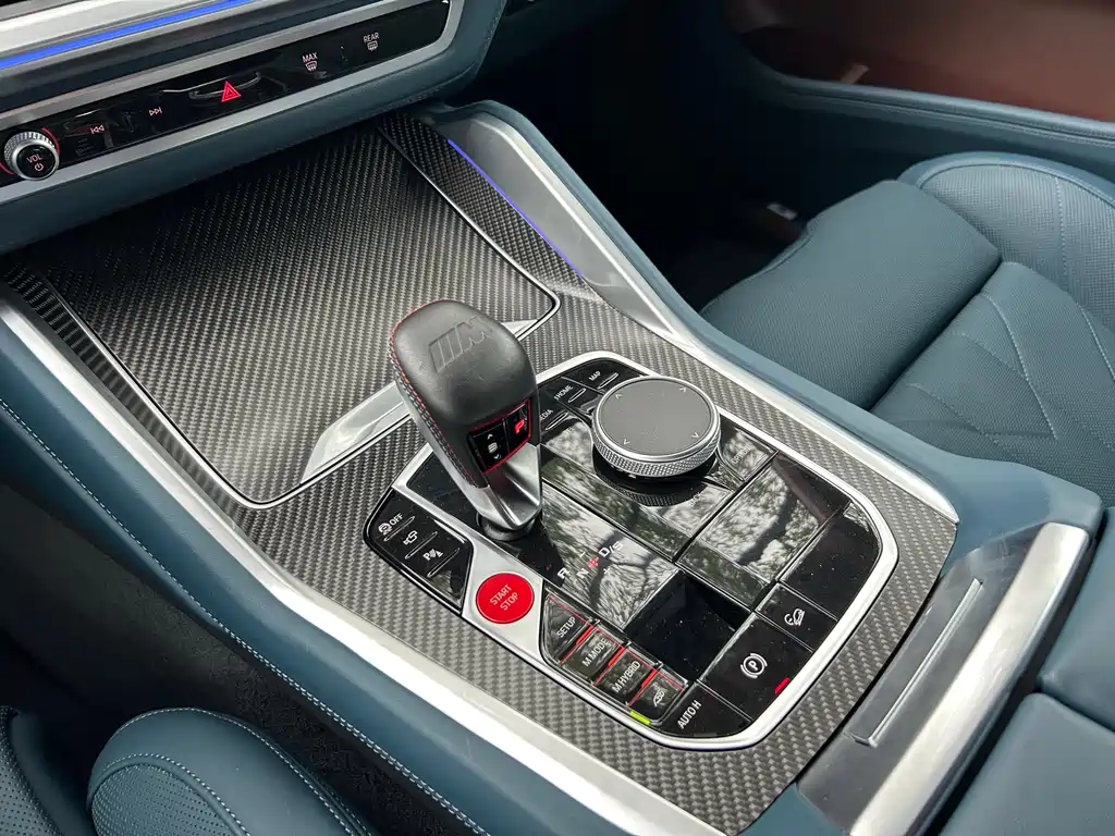 BMW XM — фото 10