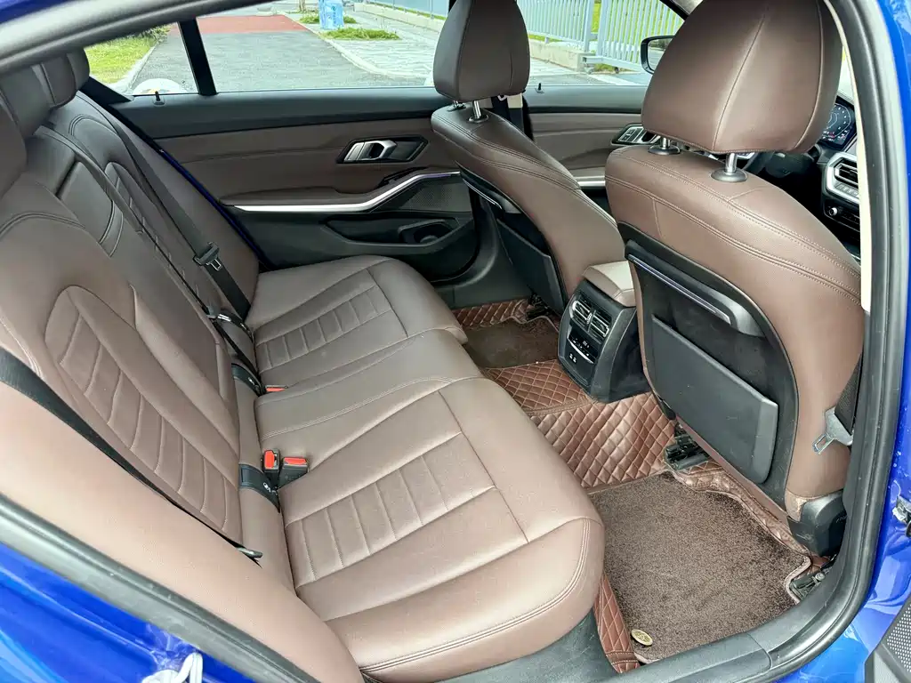 BMW 3 Series — фото 11
