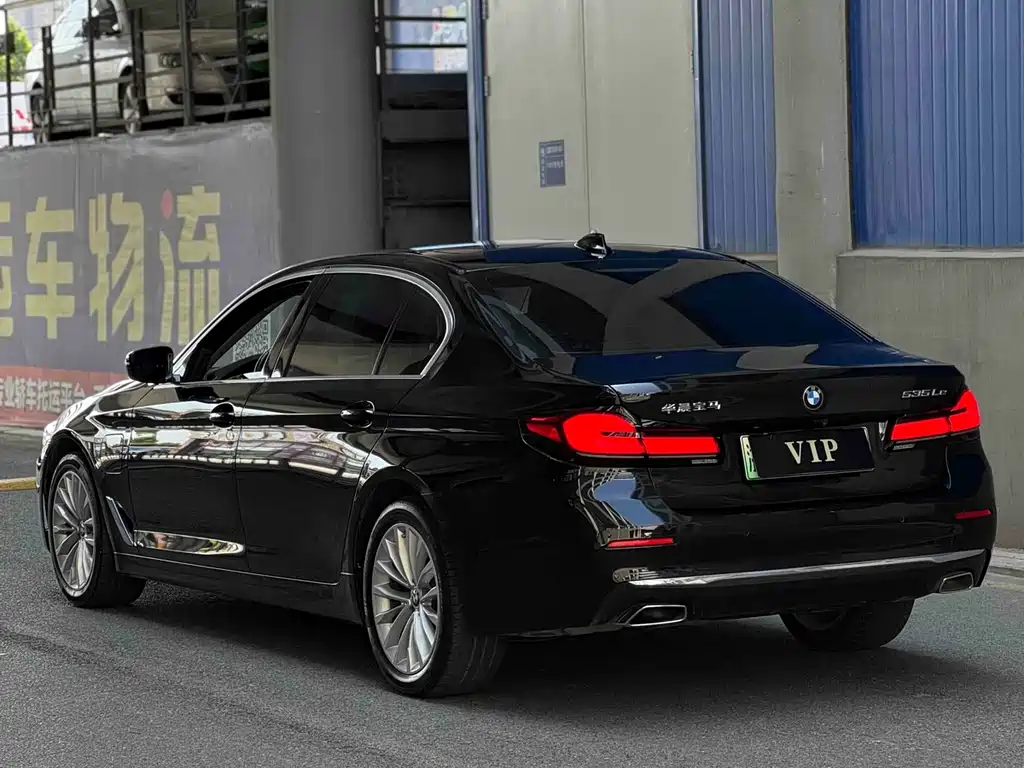 BMW 5 Series New Energy — фото 6