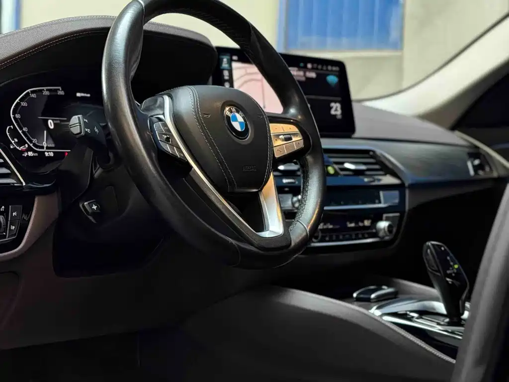 BMW 5 Series New Energy — фото 7