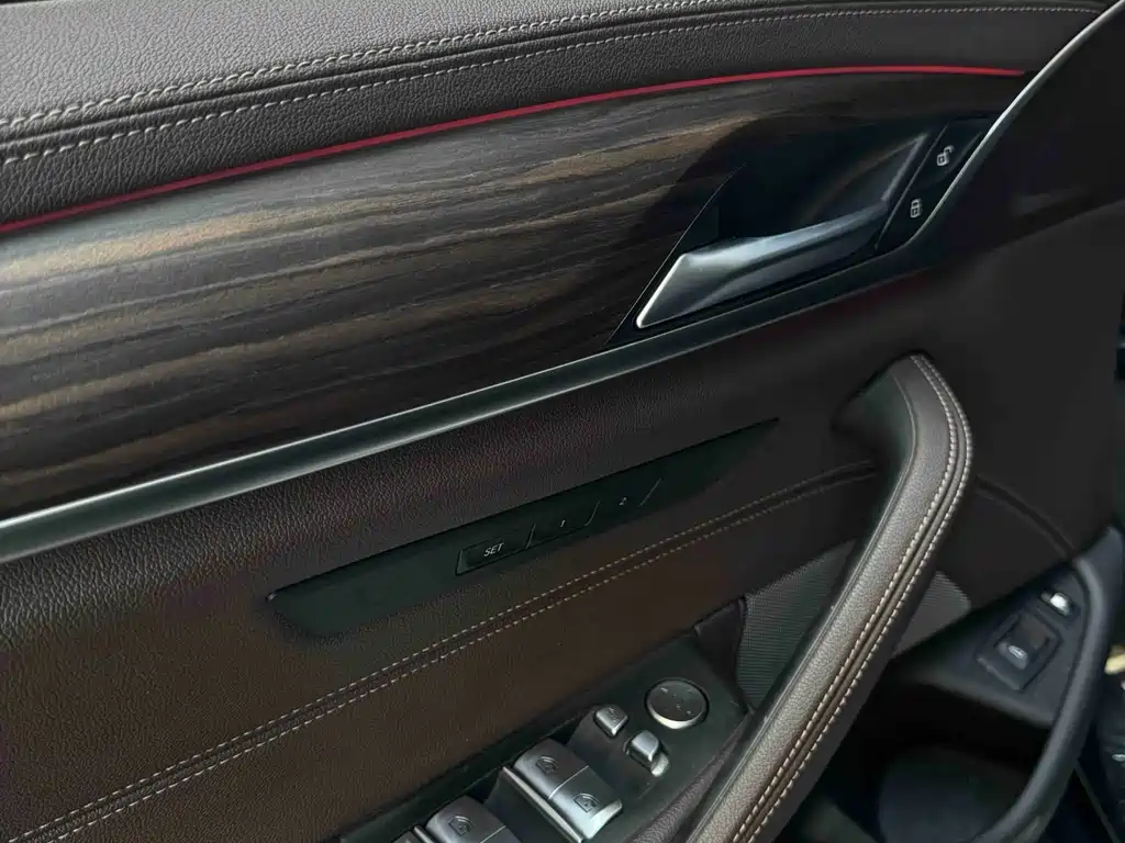 BMW 5 Series New Energy — фото 8