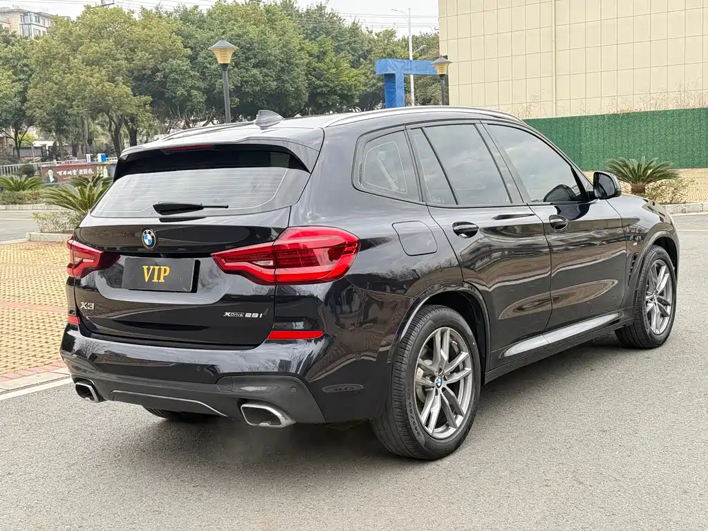 BMW X3 — фото 9