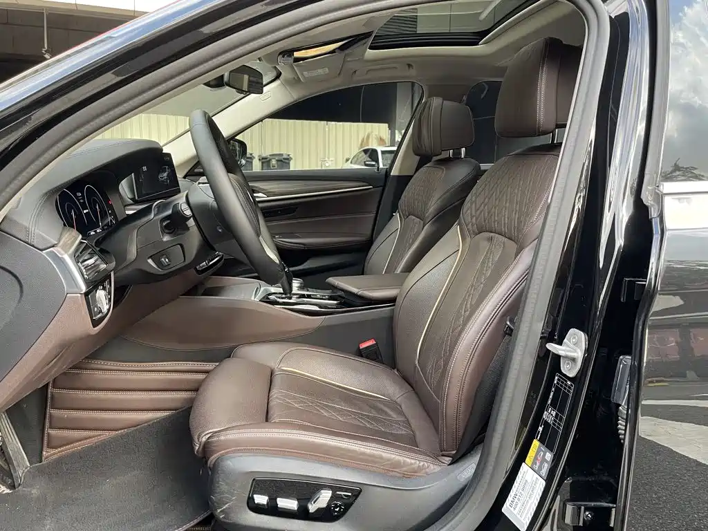 BMW 5 Series New Energy — фото 17