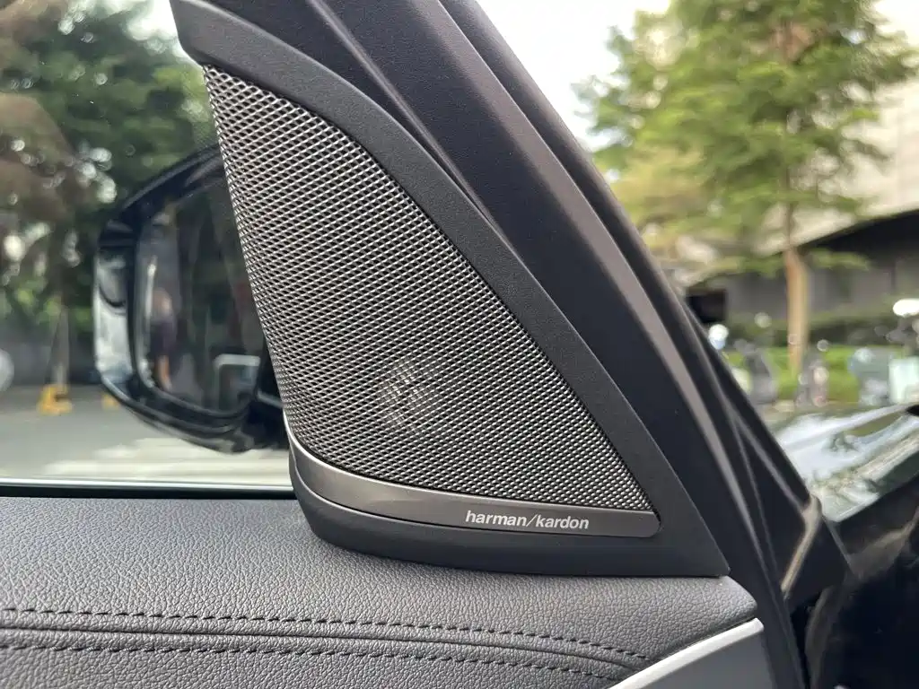 BMW 5 Series New Energy — фото 20