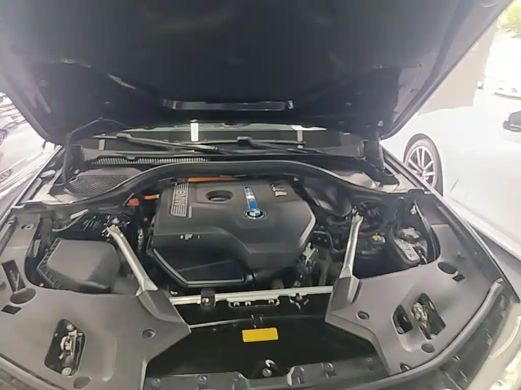 BMW 5 Series New Energy — фото 10