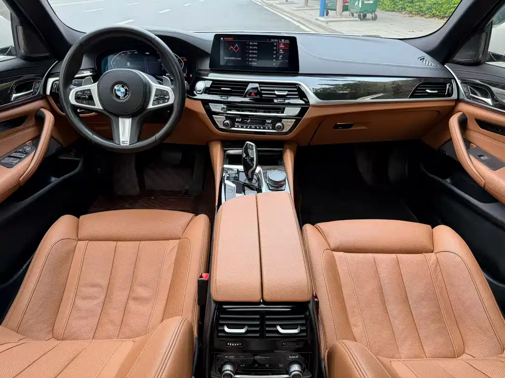 BMW 5 Series — фото 5
