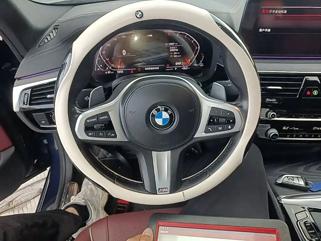BMW 5 Series — фото 11