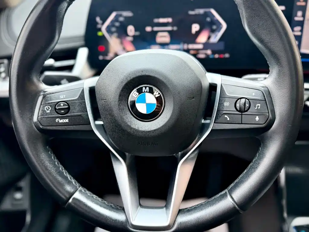 BMW X1 — фото 25