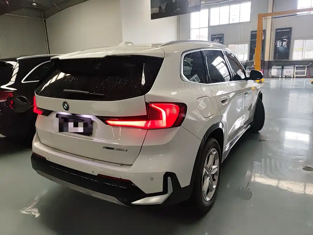 BMW X1 — фото 9