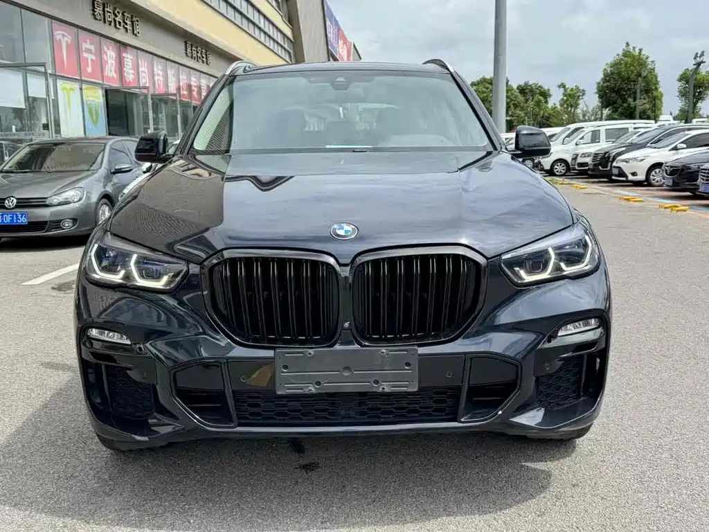 BMW X5 (Import) — фото 2