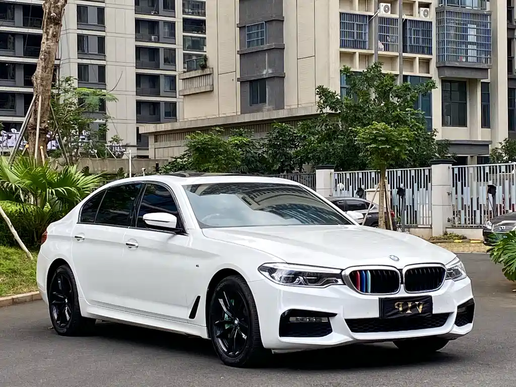 BMW 5 Series — фото 3