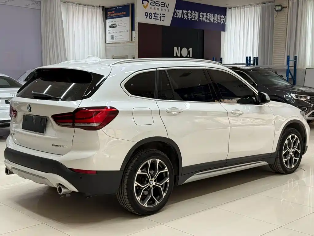 BMW X1 — фото 4