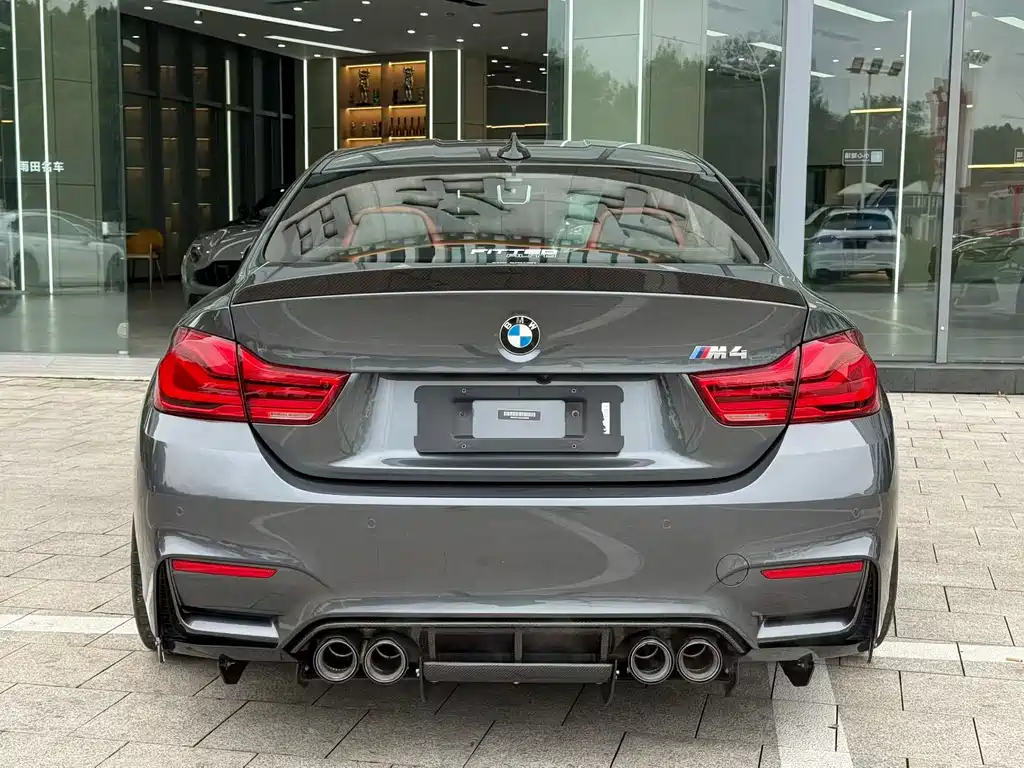 BMW M4 — фото 8