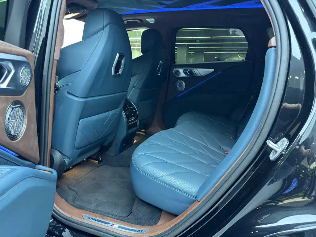 BMW XM — фото 15