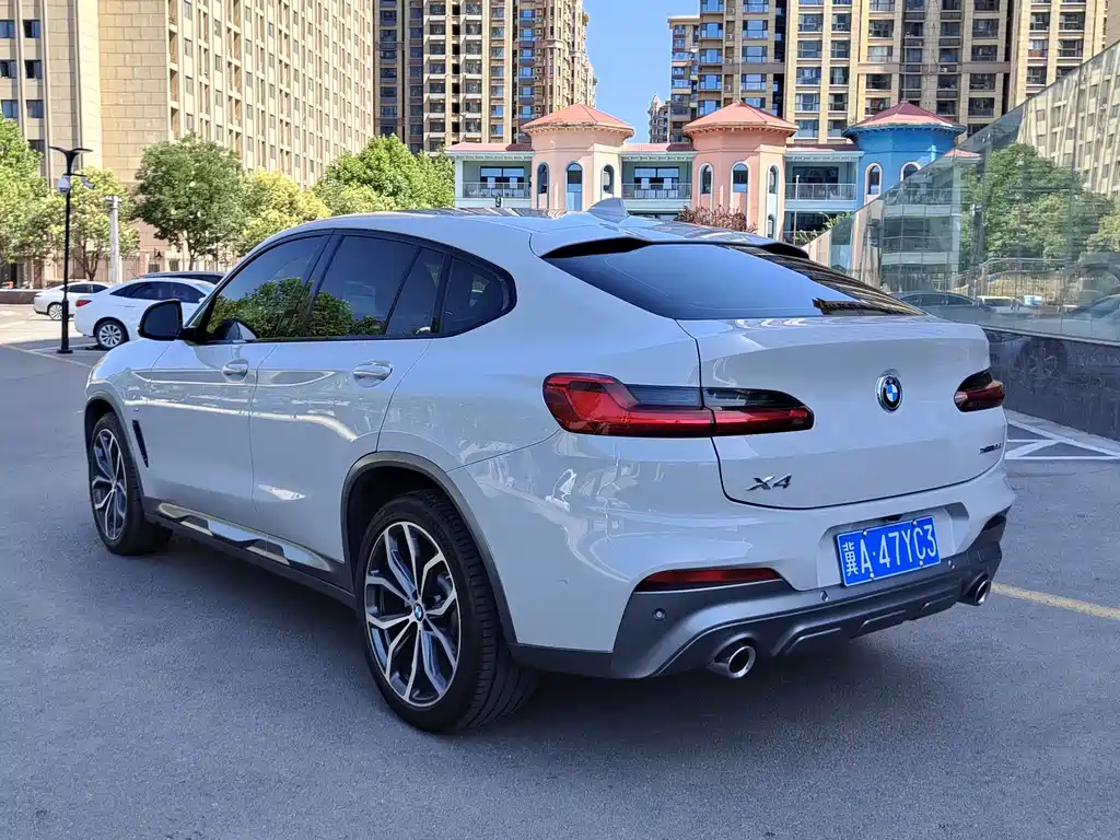 BMW X4 — фото 5