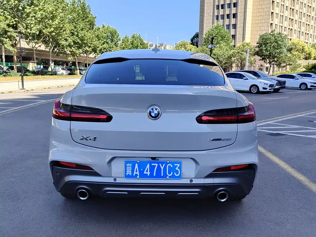 BMW X4 — фото 7