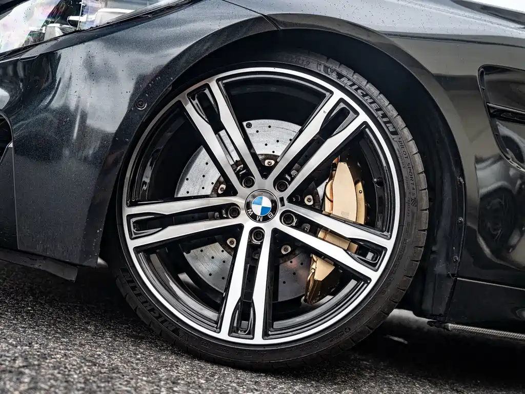 BMW M4 — фото 5