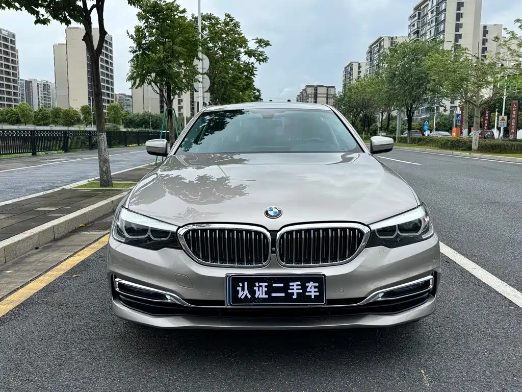 BMW 5 Series — фото 2