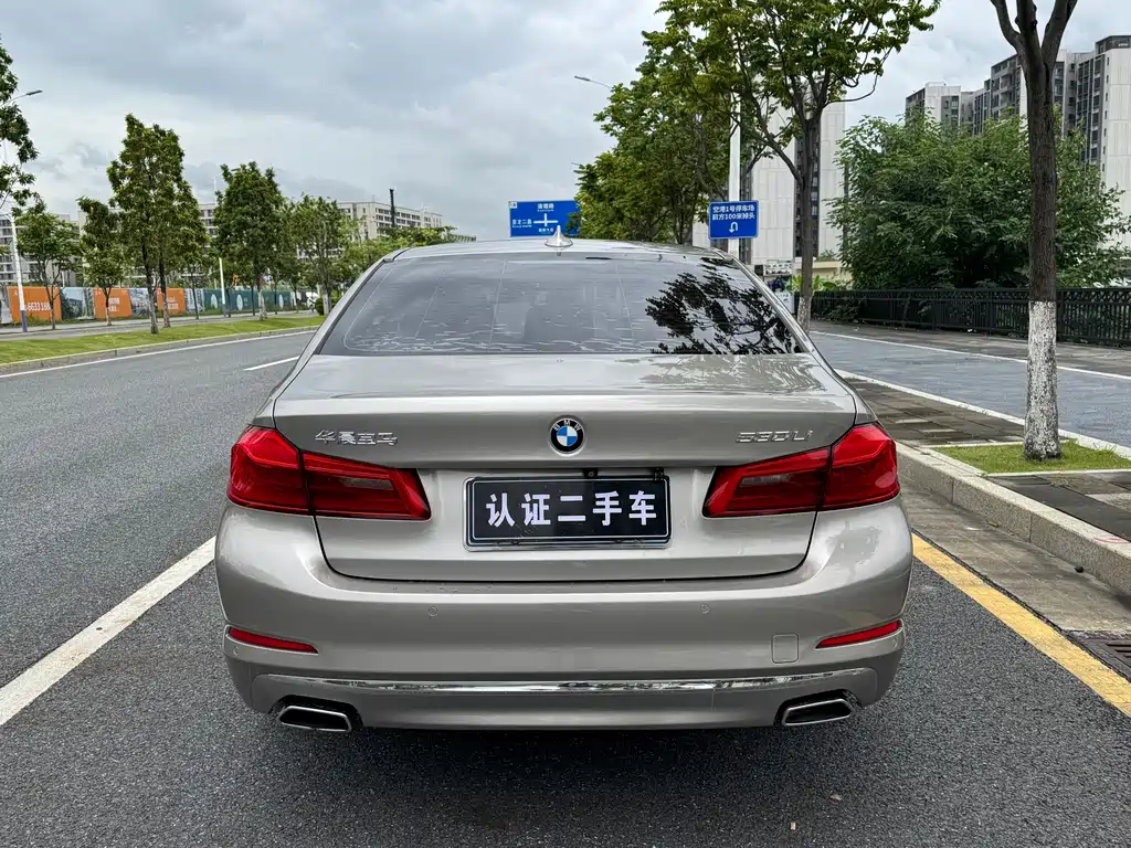 BMW 5 Series — фото 4
