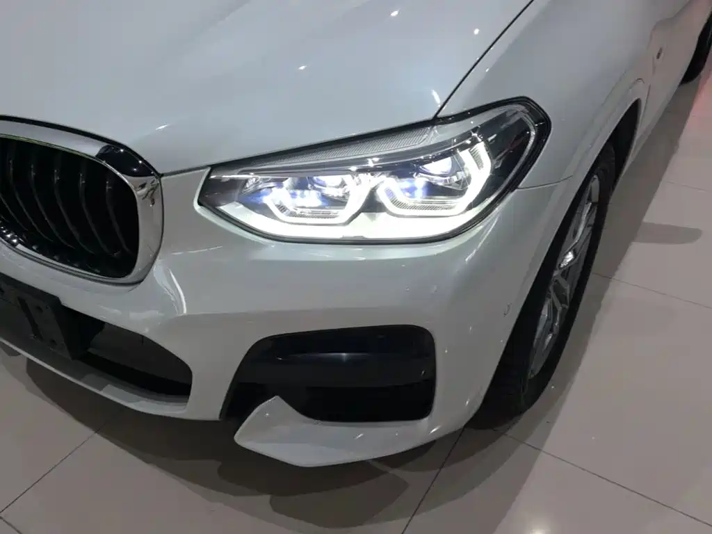 BMW X3 — фото 24