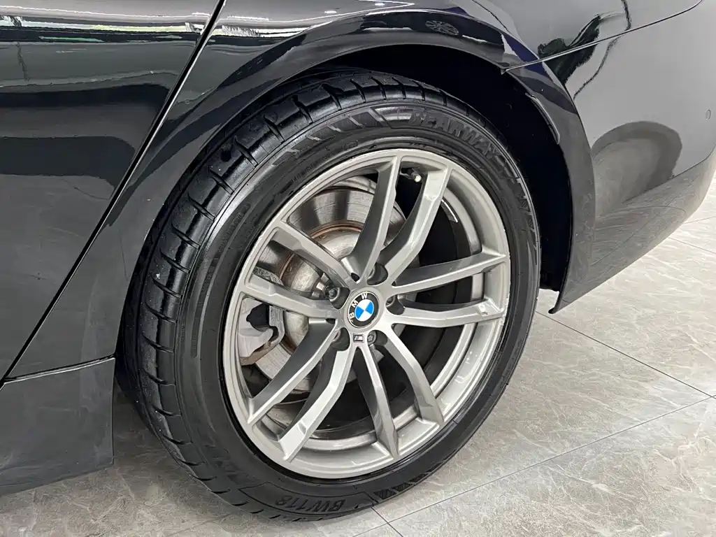 BMW 5 Series (Import) — фото 23