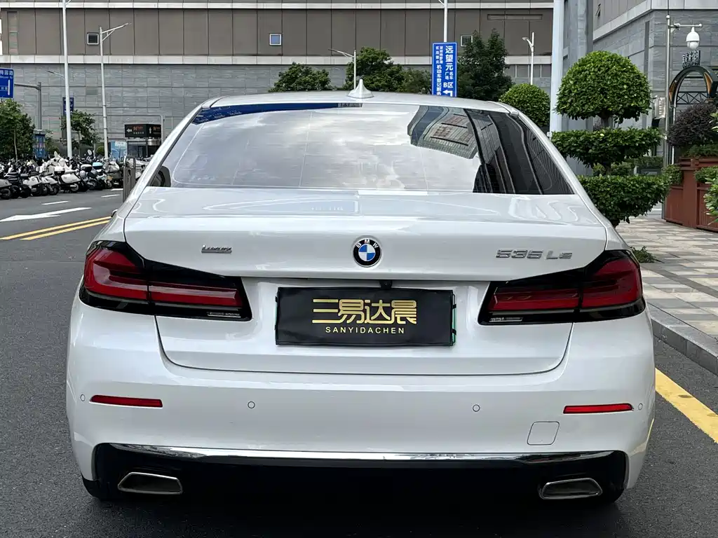 BMW 5 Series New Energy — фото 5