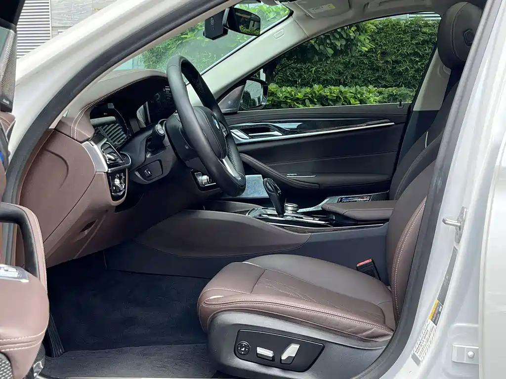 BMW 5 Series New Energy — фото 8
