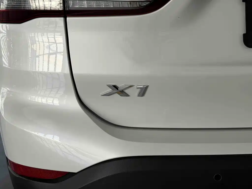 BMW X1 — фото 7