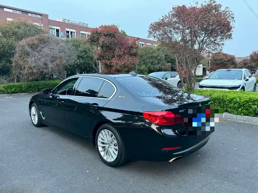 BMW 5 Series New Energy — фото 6