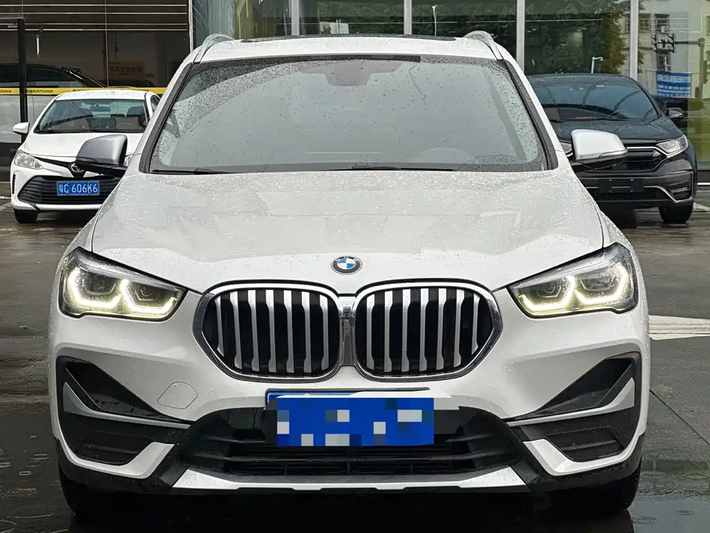 BMW X1 — фото 2