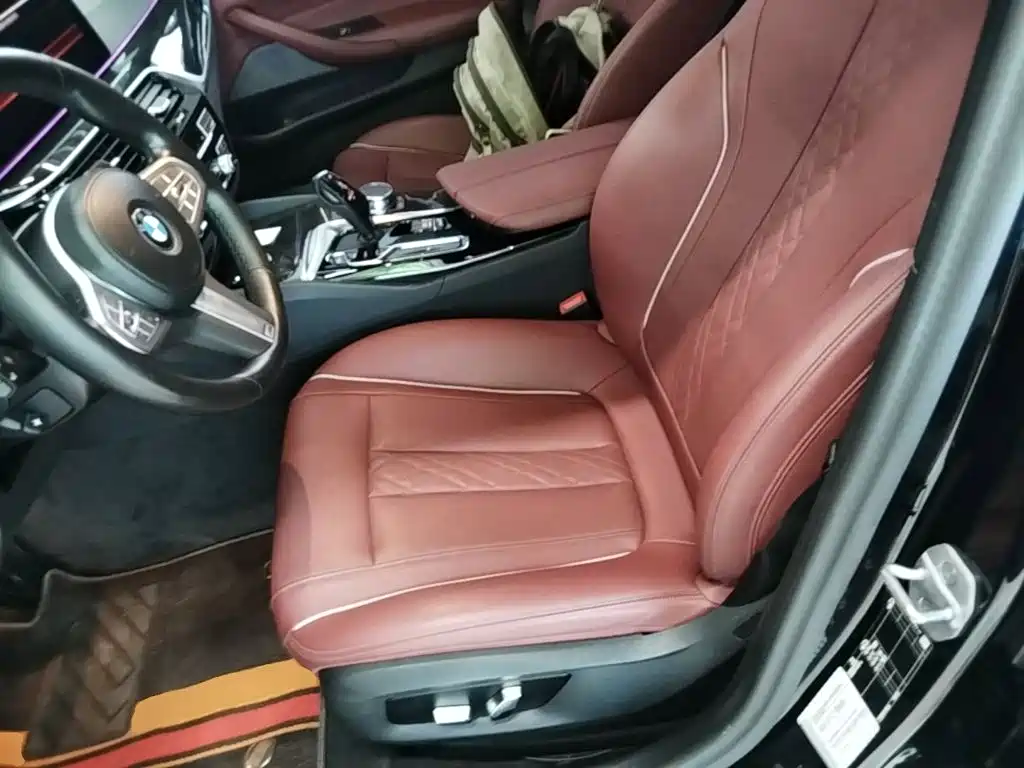 BMW 5 Series — фото 11