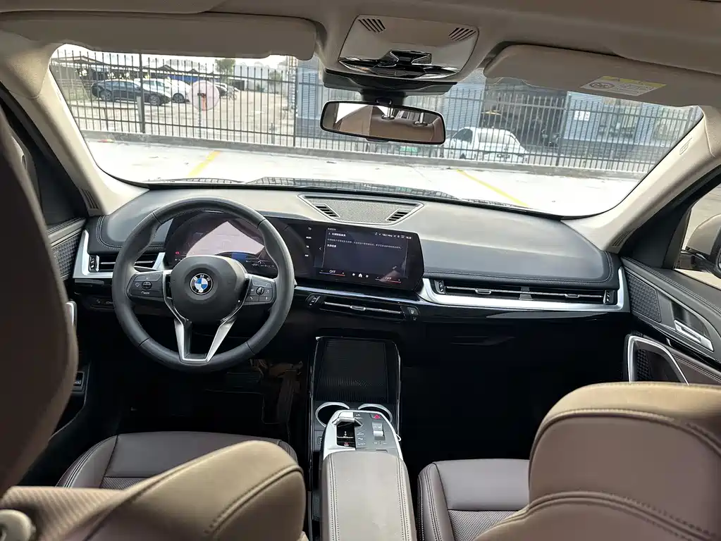 BMW X1 — фото 10