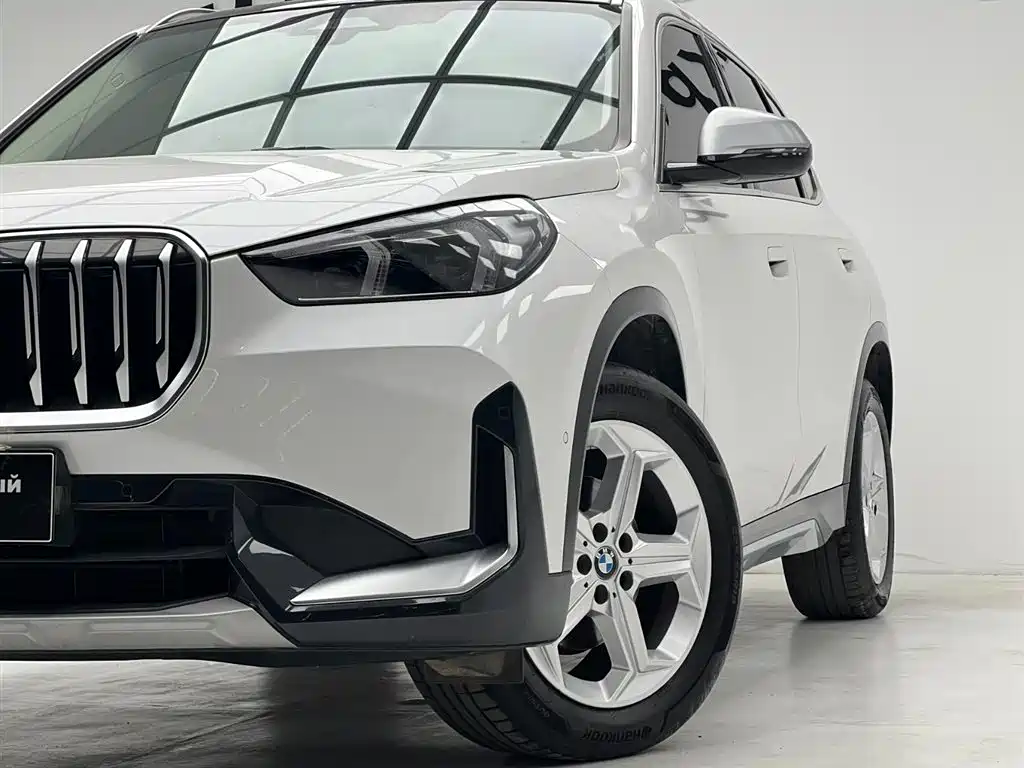 BMW X1 — фото 5