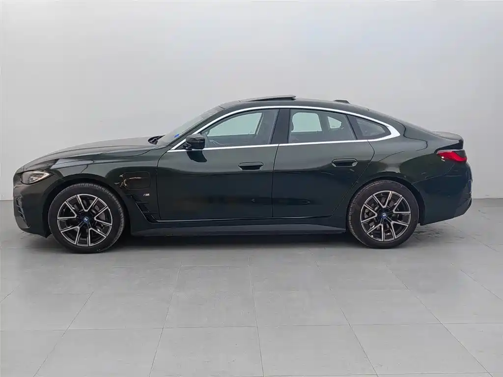 BMW i4 — фото 3