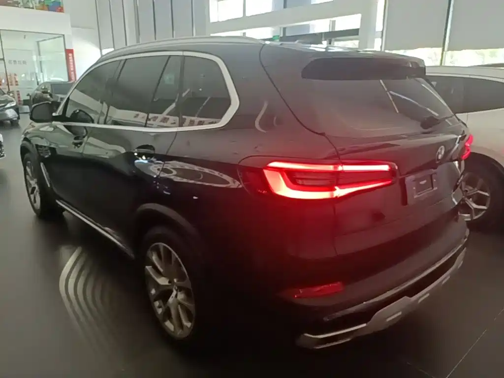 BMW X5 (Import) — фото 5